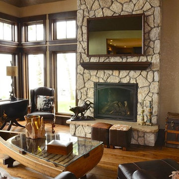 Rustic lake home