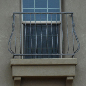 Ornamental Exterior Pot Belly Balustrades