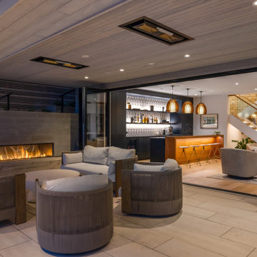 A Califonia Dream in West Vancouver Designed with NanaWall Glass Doors