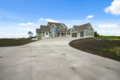 Inspiration for an exterior home remodel in Milwaukee