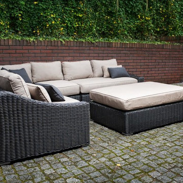 Toja Patio Furniture - Tuscan Sectional Set - Red Brick Wall