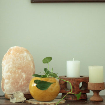 My Houzz: Vintage Collectors' Artfully Curated Walk-Up
