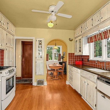 Admiral Tudor Kitchen
