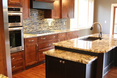 Inspiration for a transitional kitchen remodel in Minneapolis