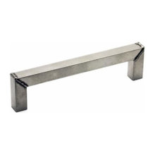 Cabinet pulls/knobs