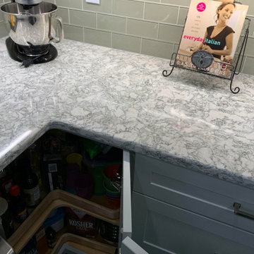 Lazy Susan base corner