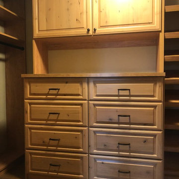 Knotty Alder Master & Guest Closets