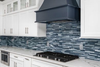 Example of an arts and crafts kitchen design in Tampa