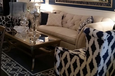 Inspiration for a transitional living room in Cleveland.