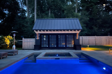 Источник вдохновения для домашнего уюта: бассейн в стиле модернизм
