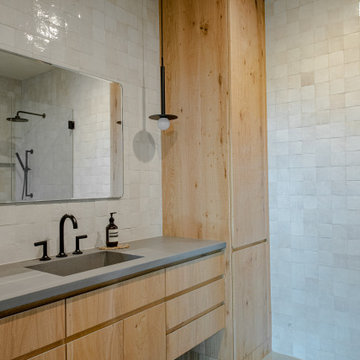 White Salmon Bluff Home
