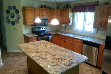 Kitchen - kitchen idea in Indianapolis