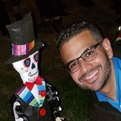 El Villa's photo
