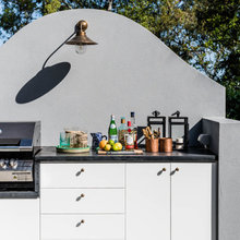 OUTDOOR KITCHEN