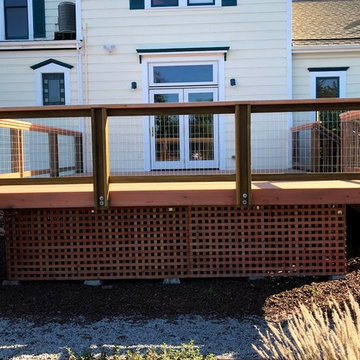 Redwood Deck with Hog Wire Fencing