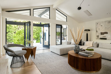 Example of a trendy living room design in Los Angeles
