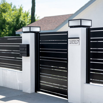 Custom Aluminum Fence & Gate Installation