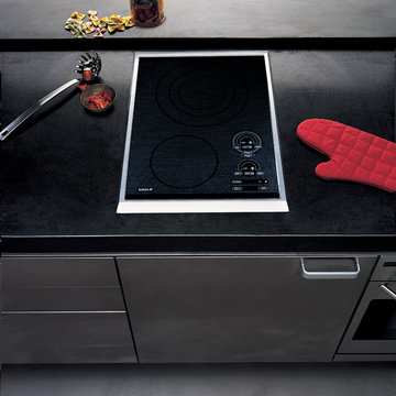 Wolf 15" Smoothtop Electric Cooktop, Stainless Steel | CT15ES