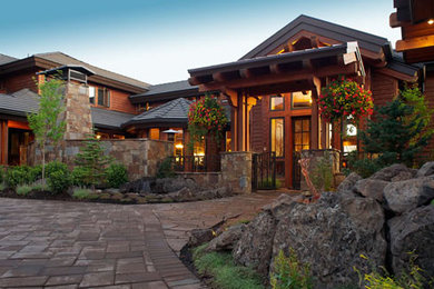 Example of a mountain style exterior home design in Charlotte