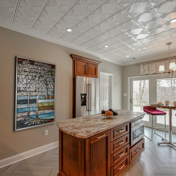 Warm Walnut Kitchen & Laundry