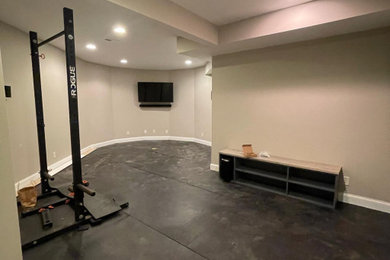 Inspiration for a modern home gym remodel in Columbus