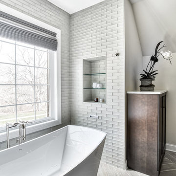 Tiled Walls and Glass Shelf Niche