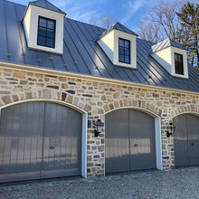 Detached garage