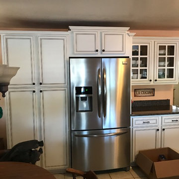cabinet refacing---------antique w brown glaze