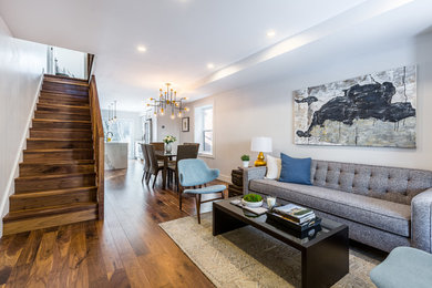 Inspiration for a contemporary home design remodel in Toronto