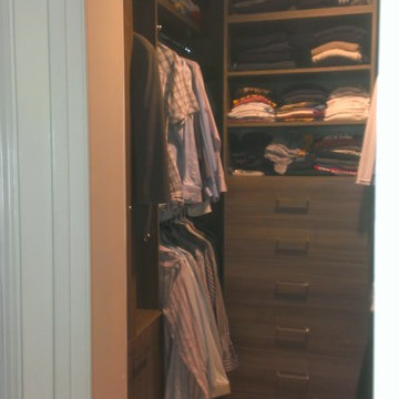 Master Contemporary Walk-In