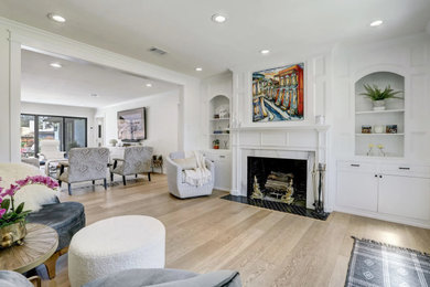 Trendy living room photo in Austin