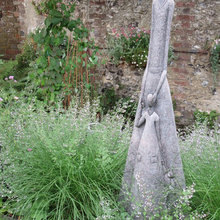 Garden Feautures
