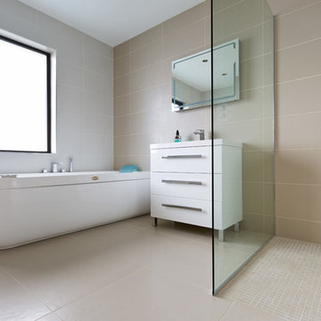 A Sleek & Elegant Bathroom