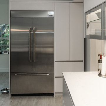 Palm Beach Gardens | Modern Florida Kitchen with Industrial Touch