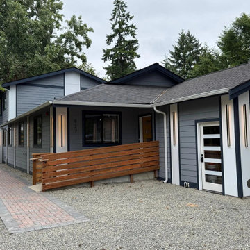 Entry Wing and Cedar Screen