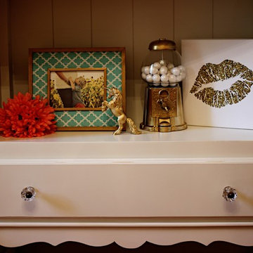 Bookcase details