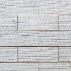 Shift Rake Field in Grey - Tile