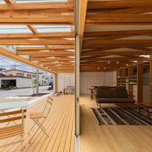 他の地域のモダンスタイルのおしゃれなデッキの写真