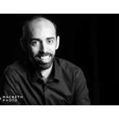 Joseph Quinn's photo