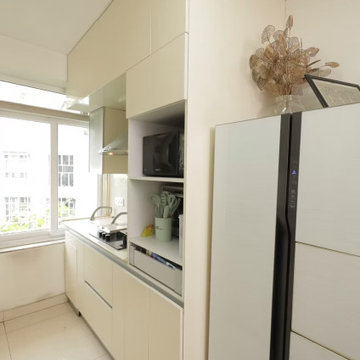 Modular Kitchen with Hettich Pantry, Crockery Unit | High Gloss PU Finish| Kasba