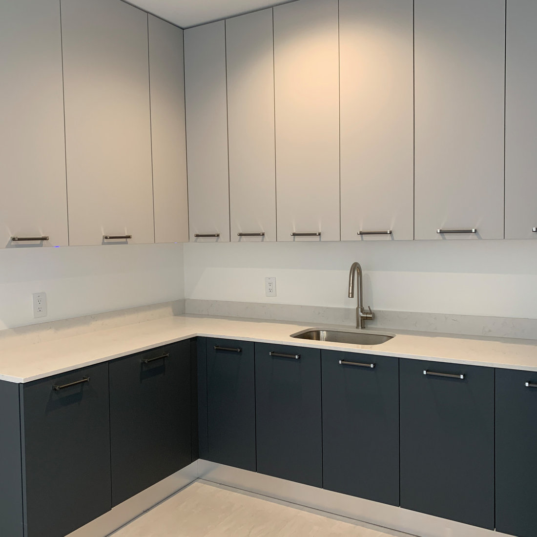 Spanish Oaks Modern Mudroom By Darash