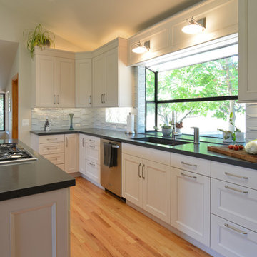Mid-Century Modern - White