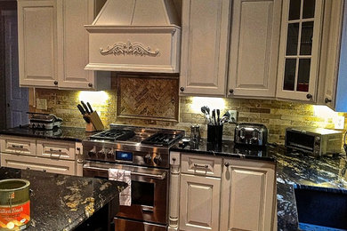 Kitchen photo in St Louis
