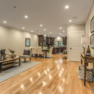 Example of a minimalist home design design in Boston