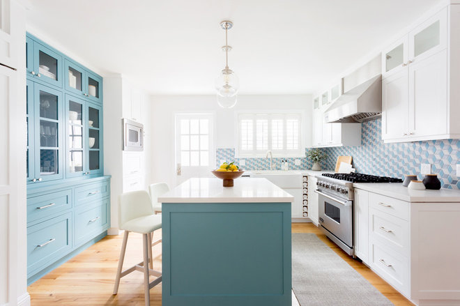 Kitchen by Sandra Fox Interiors