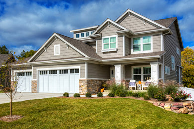 Transitional home design photo in Other