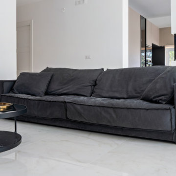 Light and Mediterranean Style: a new home to live in