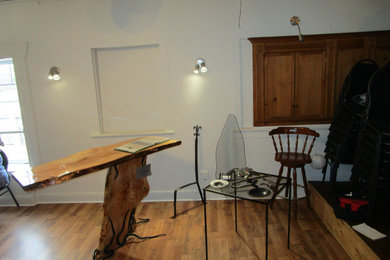 Minimalist home bar photo in Montreal