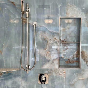 Westwood Plateau En suite Bathroom