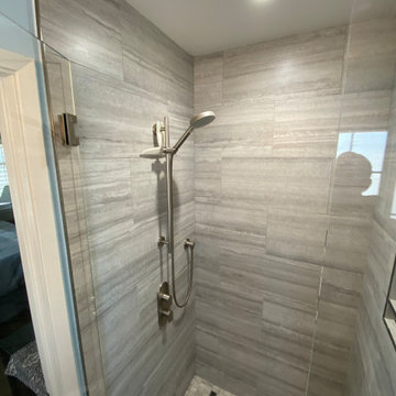 Two bathrooms- San Jose